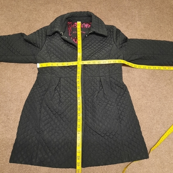 Betsey Johnson Womens Quilted Jacket Black Back Bow Pink Camo Lining Small - Picture 8 of 8